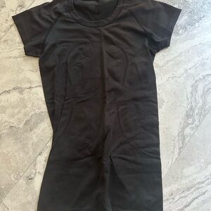 lululemon swiftly tech